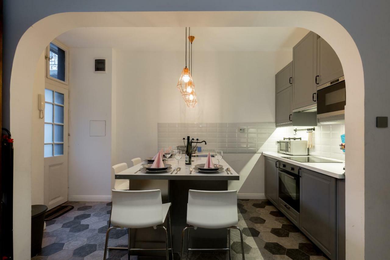 Luxury Twin 1-Bedroom In Kazinczy Street Budapest Exterior photo